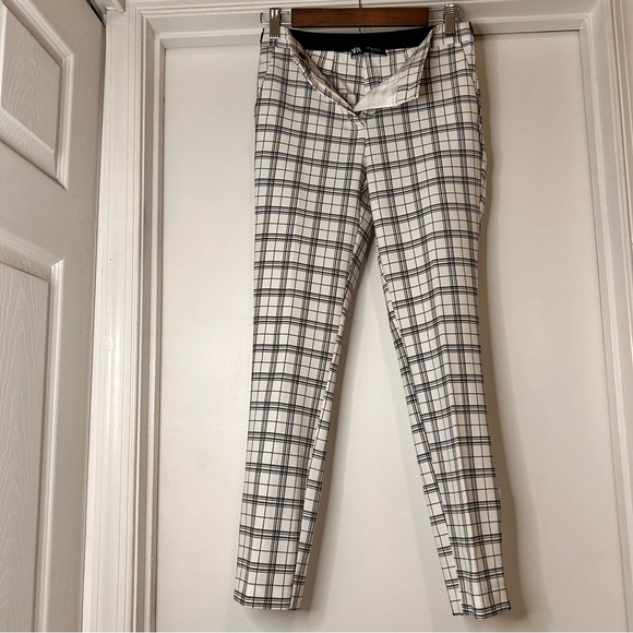 Zara Classic Black and White Plaid Pants - Size Small - Picture 4 of 12